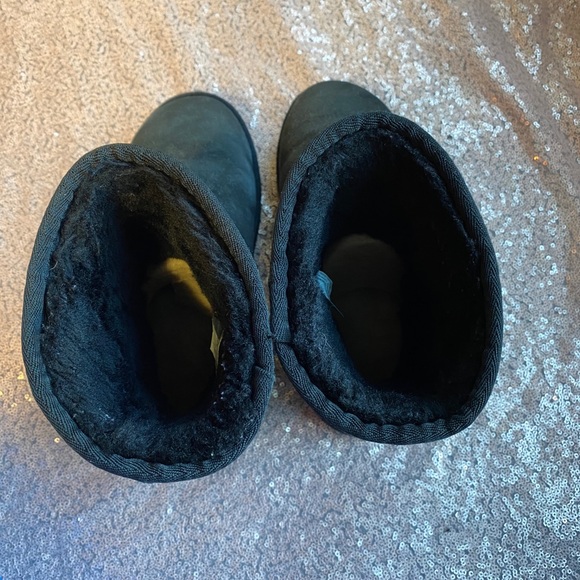 Black UGGs - Picture 9 of 10